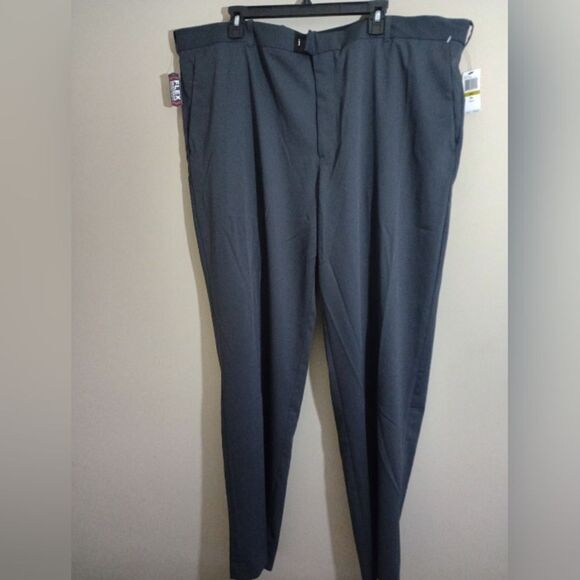 NWT Van Heusen Flex Dress Pants Straight Leg Dark Grey Size 44X34 - Picture 2 of 7